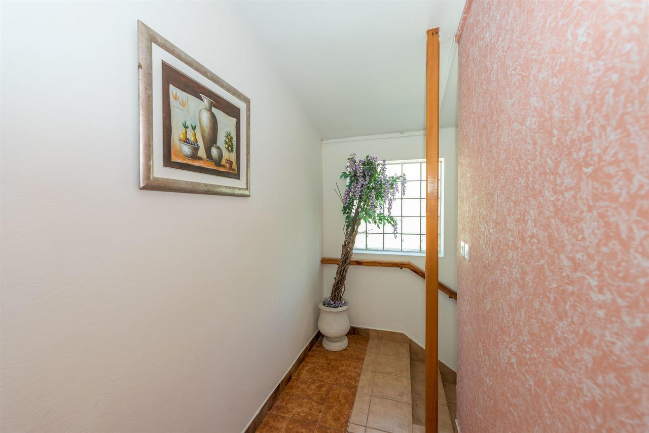 Apartments And Rooms Dragica Starigrad Paklenica Exteriér fotografie