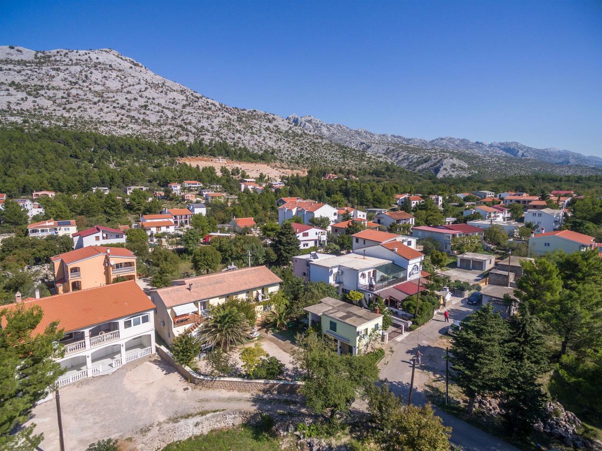 Apartments And Rooms Dragica Starigrad Paklenica Exteriér fotografie